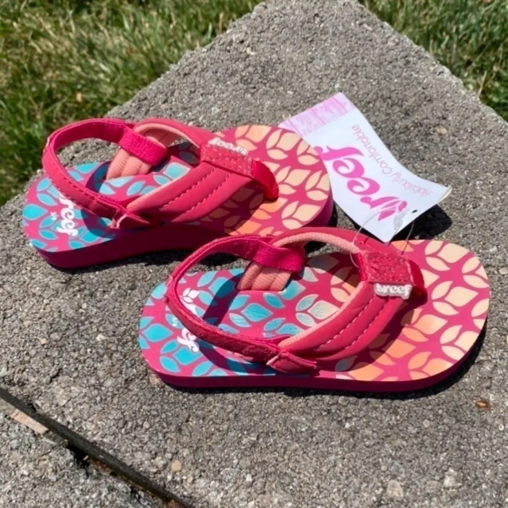 LIVIE & LUCA, SIZE 5 MARY JANES (LIKE NEW), & REEF, SIZE 3/4 SANDALS (NEW). BR